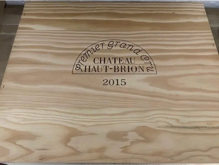 2015 Château Haut-Brion - Pessac-Léognan 1er Grand Cru Classé - 6 Bottles (0.75L)