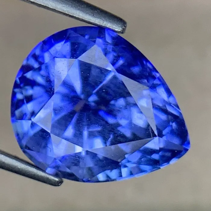 1 pcs Blue, Violet Sapphire - 4.41 ct - International Gemological Institute (IGI)