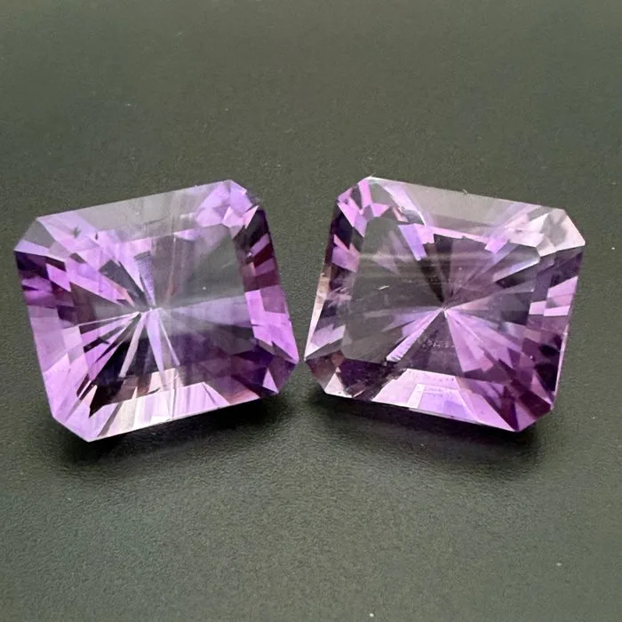2 pcs Amethyst - 45.61 ct - Antwerp Laboratory for Gemstone Testing (ALGT) - Intense Purple (Pinkish)
