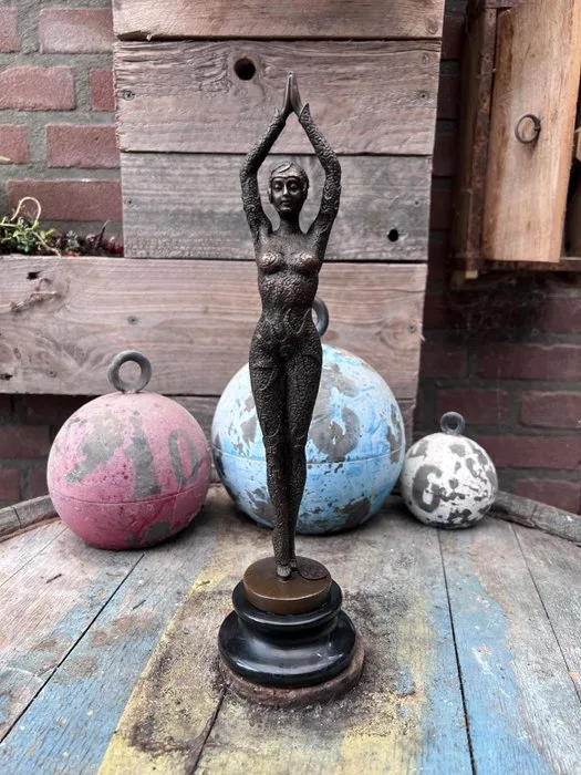 Decorative ornament - Europe - Art Deco Bronze Sculpture