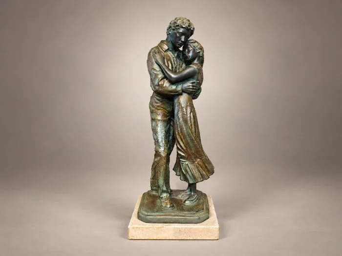 Arte Romera - Ysabel Martínez Valiente - Sculpture, Abrazo al Viento - 31 cm - Cold Cast with Patinated Bronze - 1991