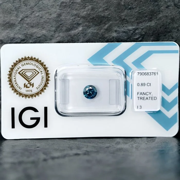 1 pcs Diamond (Colour-treated) - 0.89 ct - Round - Fancy deep Blue - I3 - International Gemological Institute (IGI)