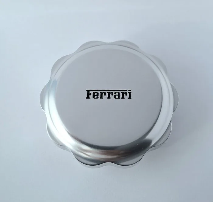 Car part (1) - Ferrari - Tappo serbatoio Ferrari