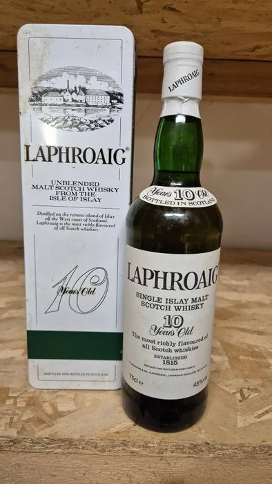 Laphroaig 10 years old Duty Free - b. late 1980s - 75cl