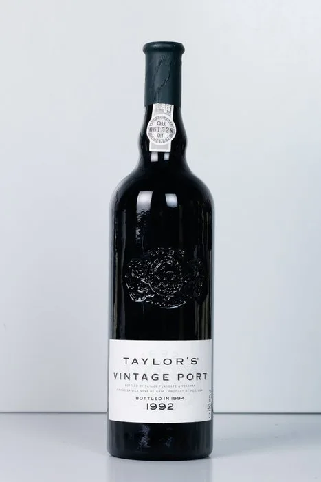 1992 Taylor's - Vintage Port - Bottled in 1994 - Douro - 1 Bottle (0.75L)