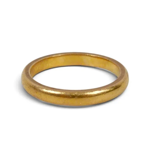 A 22CT Gold Band Ring