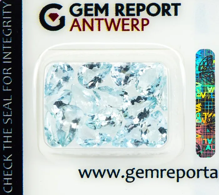 15 pcs Aquamarine - 8.55 ct - Gem Report Antwerp (GRA) - Light Blue