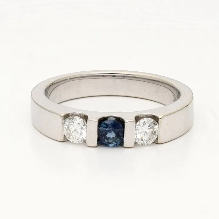 Ring - 14 kt. White gold Sapphire - Diamond