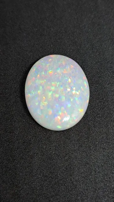 White Opal - 25.87 ct - Asian Institute of Gemological Sciences (AIGS)