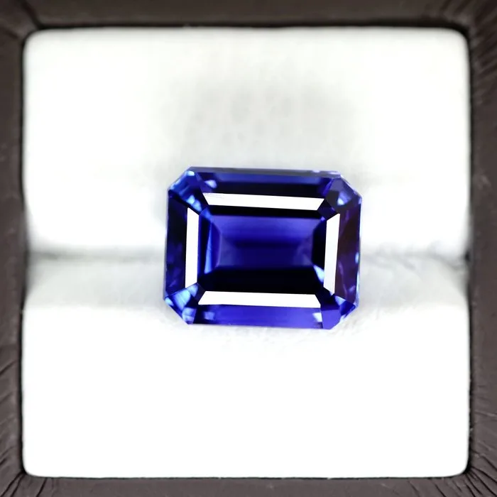 1 pcs Blue, Violet Tanzanite - 10.94 ct - Gemological Institute of America (GIA)