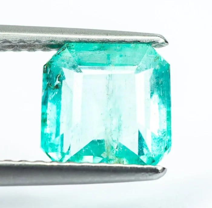 Emerald - 1.86 ct - Gem Report Antwerp (GRA) - Bluish Green (Minor Oil)