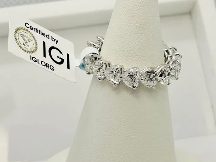 Eternity ring - 18 kt. White gold - 6.23ct. tw. Diamond (Natural) - Diamond