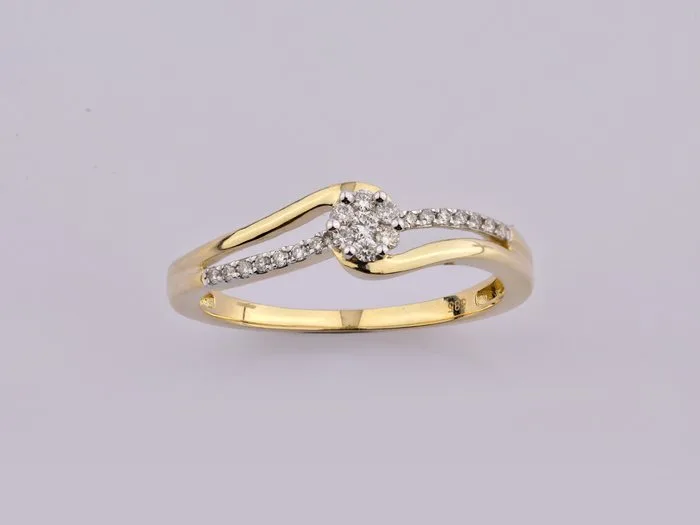 Ring - 14 kt. Yellow gold - 0.15ct. tw. Diamond (Natural)