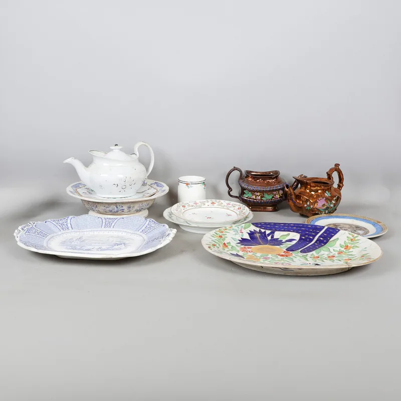A Collection of Ceramics (Qty)