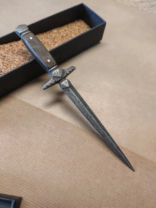 Table knife - Steel, ebony wood