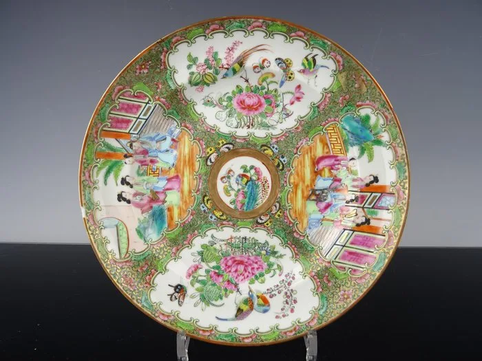 Plate - Porcelain - 19th century
