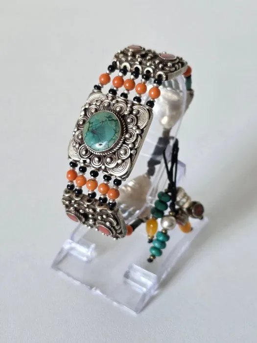 bracelet - Silver - Nepal - second half 20th century