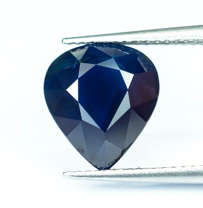Sapphire - 6.64 ct - Gemological Institute of America (GIA) - Dark Blue (No Heat)