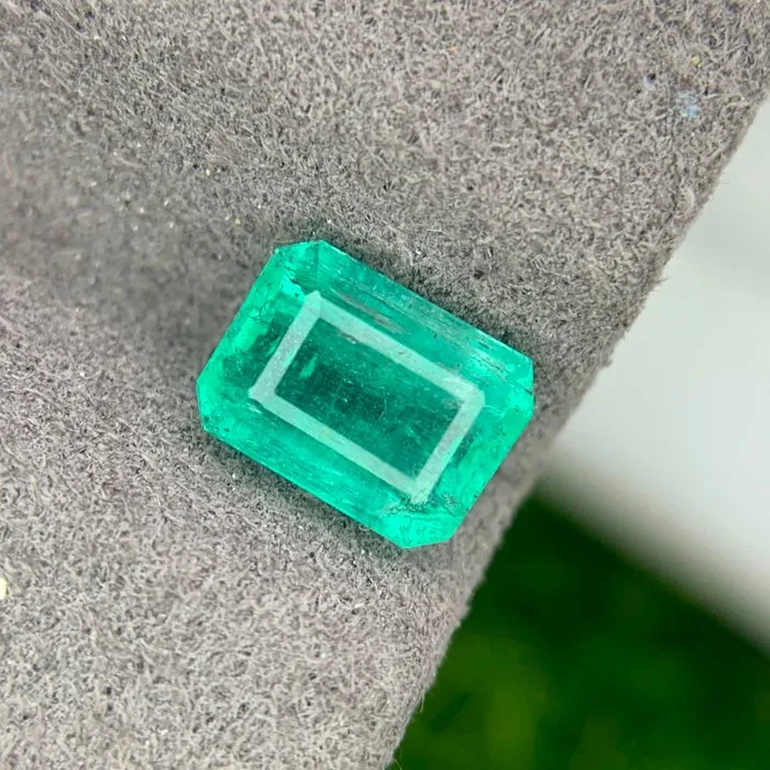 1 pcs Green Emerald - 1.13 ct - International Colored Gemstone Association (ICA GemLab)