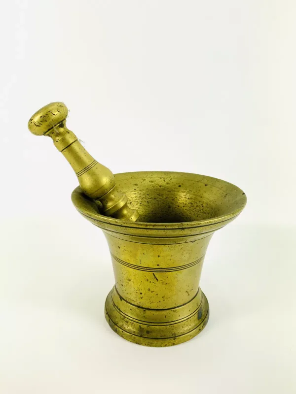 A very large and heavy (probably Bronze) 19th century or earlier pestle and mortar. 21.5cms top rim diameter x 18cms high (mortar)