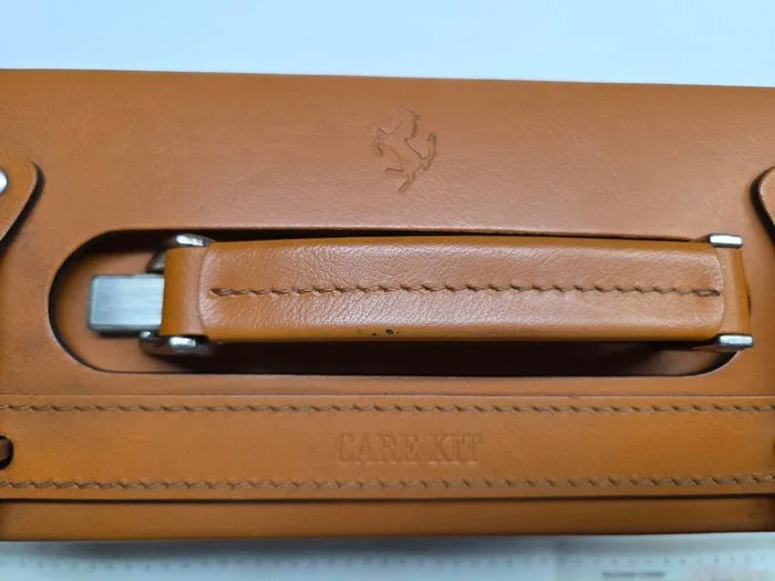 Skin care tool bag - Ferrari - FERRARI leather case car care kit Schedoni #70000911 70002175 70004080