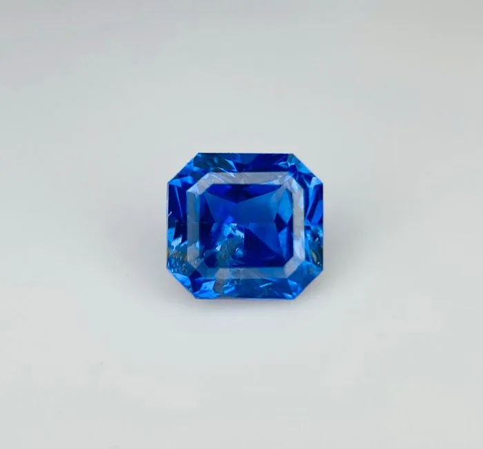 1 pcs Blue Sapphire - 0.75 ct - International Gemological Institute (IGI)