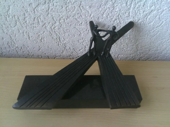 Artihove - Corry Ammerlaan - Sculpture, OP SCHEIDING VAN WEGEN - 9 cm - Bronze