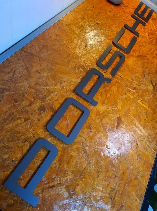 Sign - Porsche - Professional wall logo in Aluminium* - XXL Size - > 220 à 270 cm