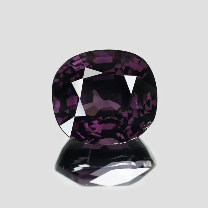 1 pcs Violet, Grey Spinel - 7.90 ct - International Gemological Institute (IGI)