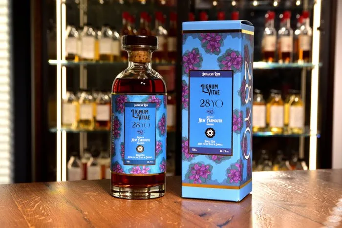 New Yarmouth 1994 28 years old Distilia - Lignum Vitae - Floral Rum Series - b. 2023 - 700ml