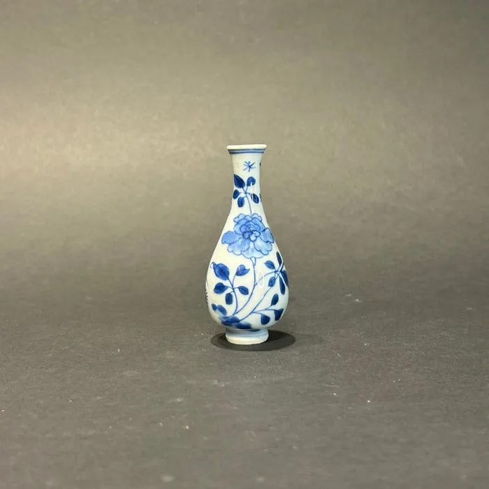 Vase - Porcelain - China - Kangxi (1662-1722) - Kangxi yuhuchunping vase