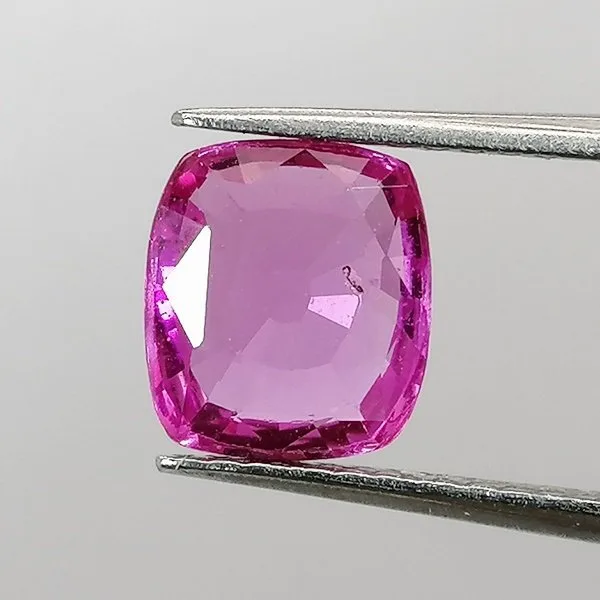 1 pcs Pink Sapphire - 1.61 ct - Instituto Gemólogico Español (IGE) - No Treatments