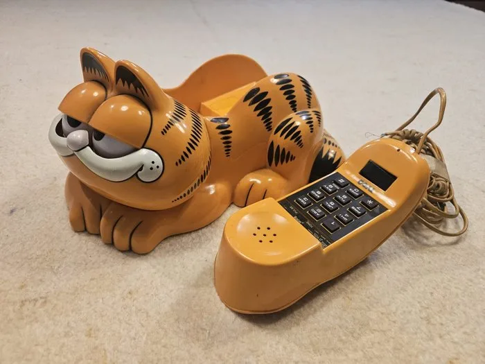 Analogue telephone - Plastic - Vintage Garfield Phone