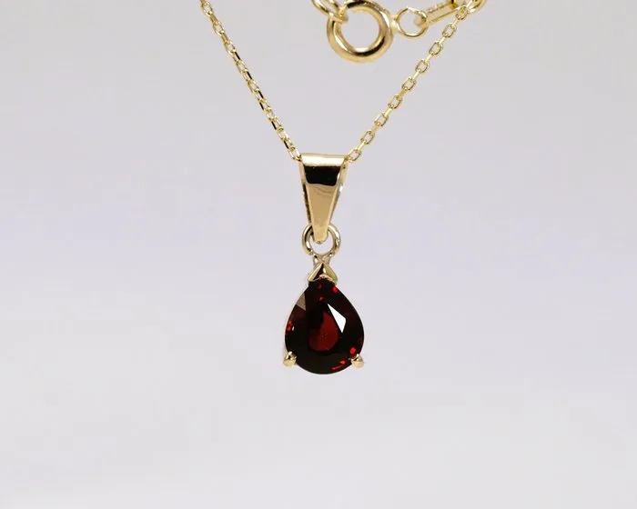 Necklace with pendant - 14 kt. Yellow gold - 1.40ct. tw. Garnet - Natural Reddish Orange