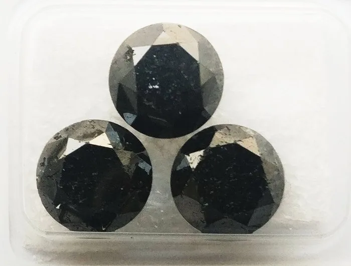 3 pcs Diamond (Colour-treated) - 8.47 ct - Round - Not specified in lab report - Gem Report Antwerp (GRA) - Fancy Black N/A