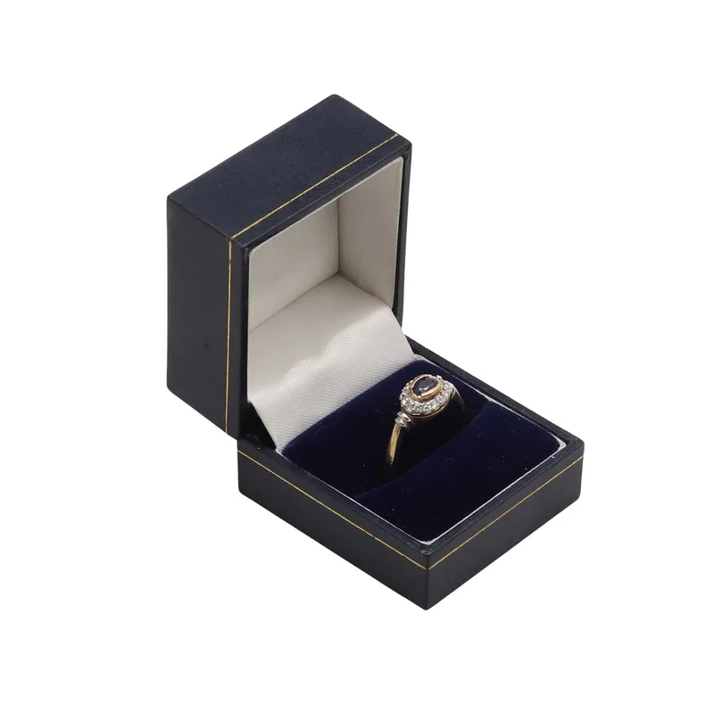 A Sapphire and Diamond Cluster Ring