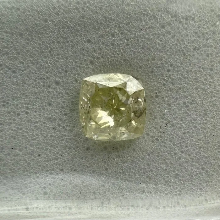 1 pcs Diamond (Natural coloured) - 0.55 ct - Cushion - Very light Greenish Yellow - VS2 - Gemewizard Gemological Laboratory (GWLab)
