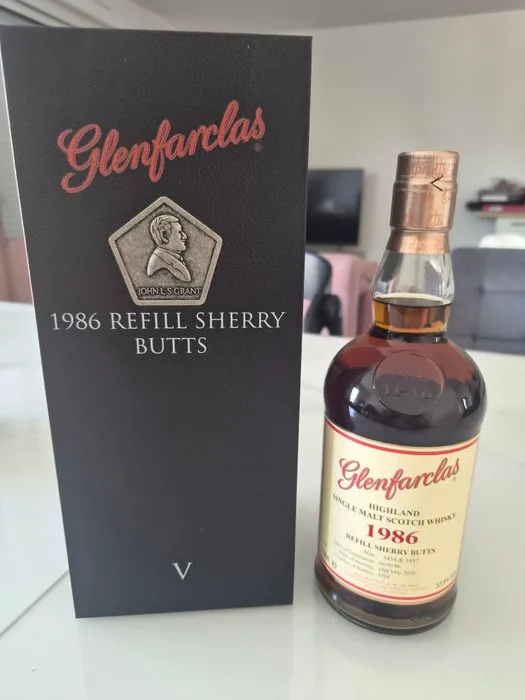 Glenfarclas 1986 29 years old Refill Sherry Butts - One of 1094 - b. 2016 - 70cl