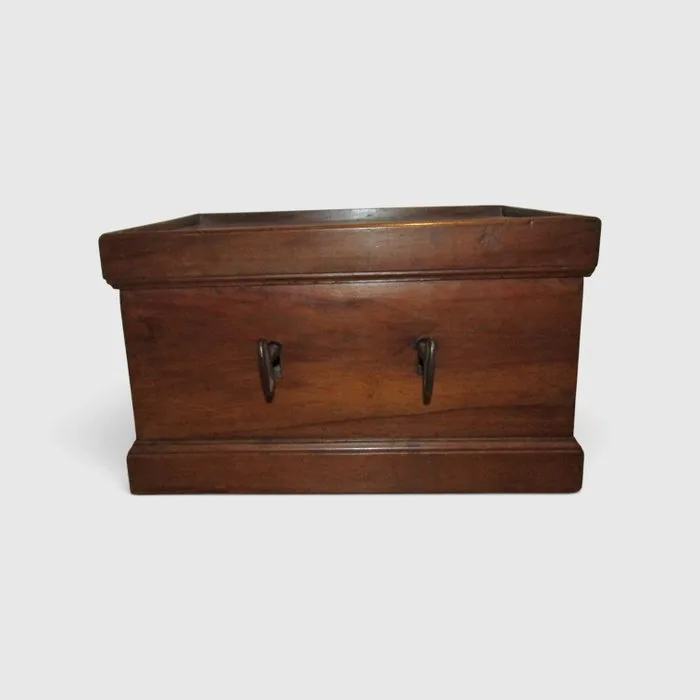 Charity box (3) - Walnut - Walnut, double-keyed