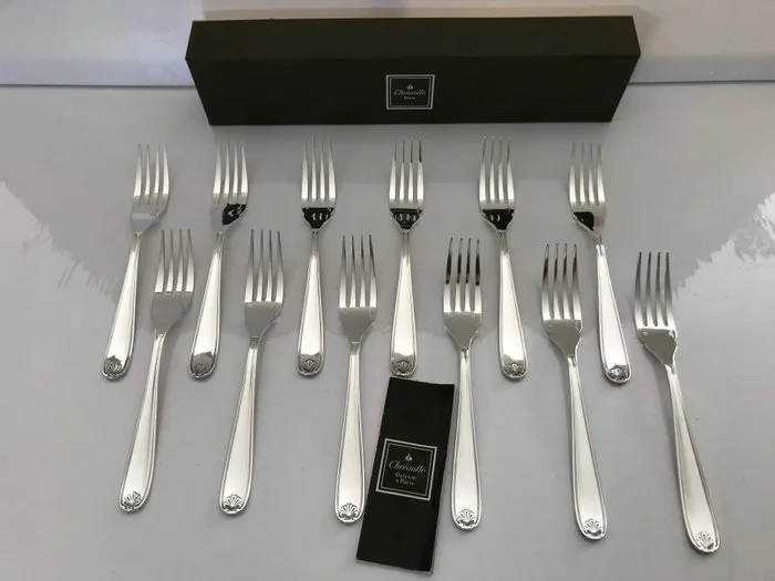 Christofle - Ensemble de 12 fourchettes à poisson modèle Marot Berain - Fork - silvered metal