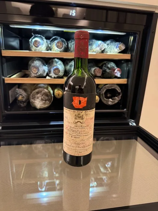 1972 Chateau Mouton Rothschild - Pauillac 2ème Grand Cru Classé - 1 Bottle (0.75L)