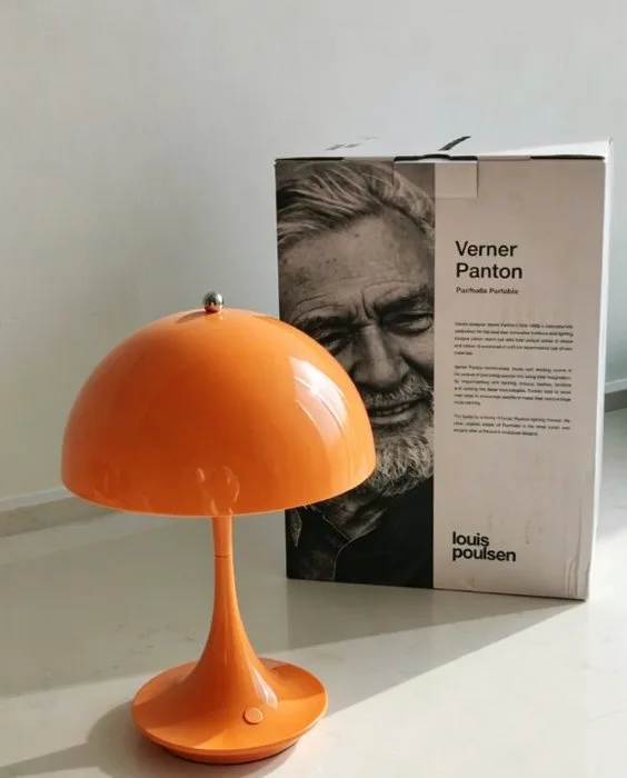Louis Poulsen - Verner Panton - Lamp - Panthella Portable - Metal