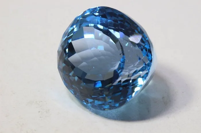 1 pcs Blue Topaz - 48.73 ct - Antwerp Laboratory for Gemstone Testing (ALGT)