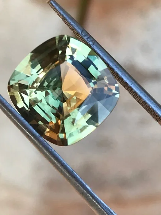 1 pcs Alexandrite - 6.86 ct - Gemological Institute of America (GIA)
