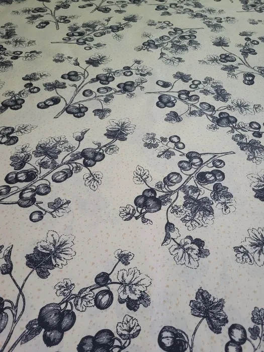 Wonderful fabric with black twigs on a beige/ivory background. - Textile - 600 cm - 280 cm