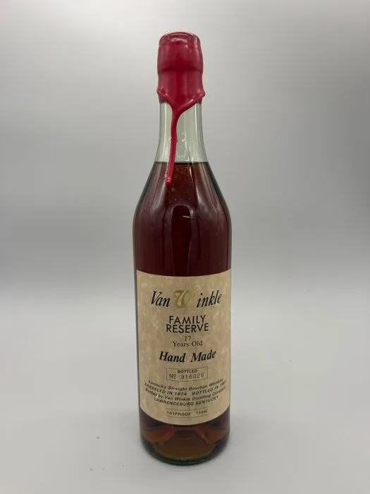 Van Winkle 1974 17 years old Family Reserve - Hand Made - 101 Proof - b. 1991 - 750ml