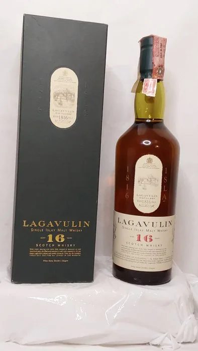 Lagavulin 16 years old White Horse Distillers - b. 1980s - 75cl