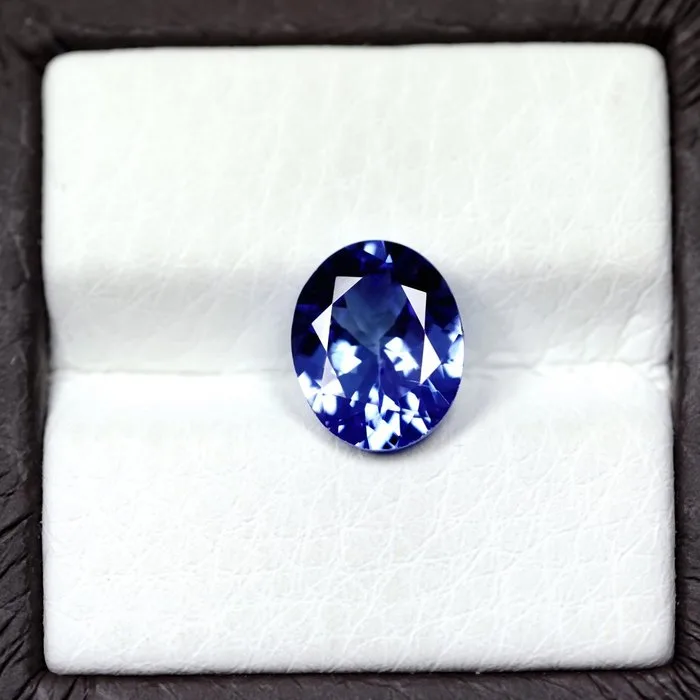 1 pcs Blue, Violet Tanzanite - 2.77 ct - International Gemological Institute (IGI)