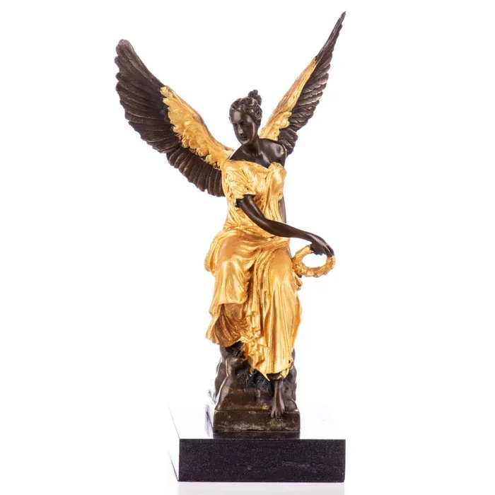 Figure - Goldene Bronzefigur Engel – 32 cm hoch – dekoratives Kunstobjekt - Bronze
