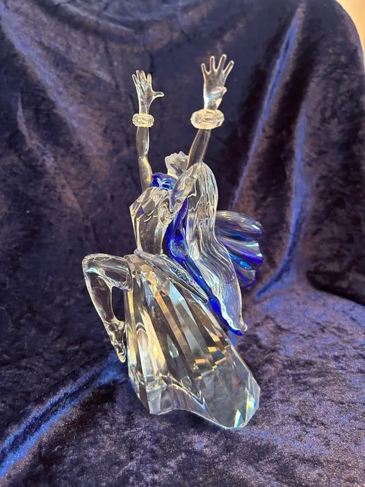 Swarovski - Figurine - SCS - Annual Edition 2002 - Isadora 279648 - Box + Certificate - Crystal